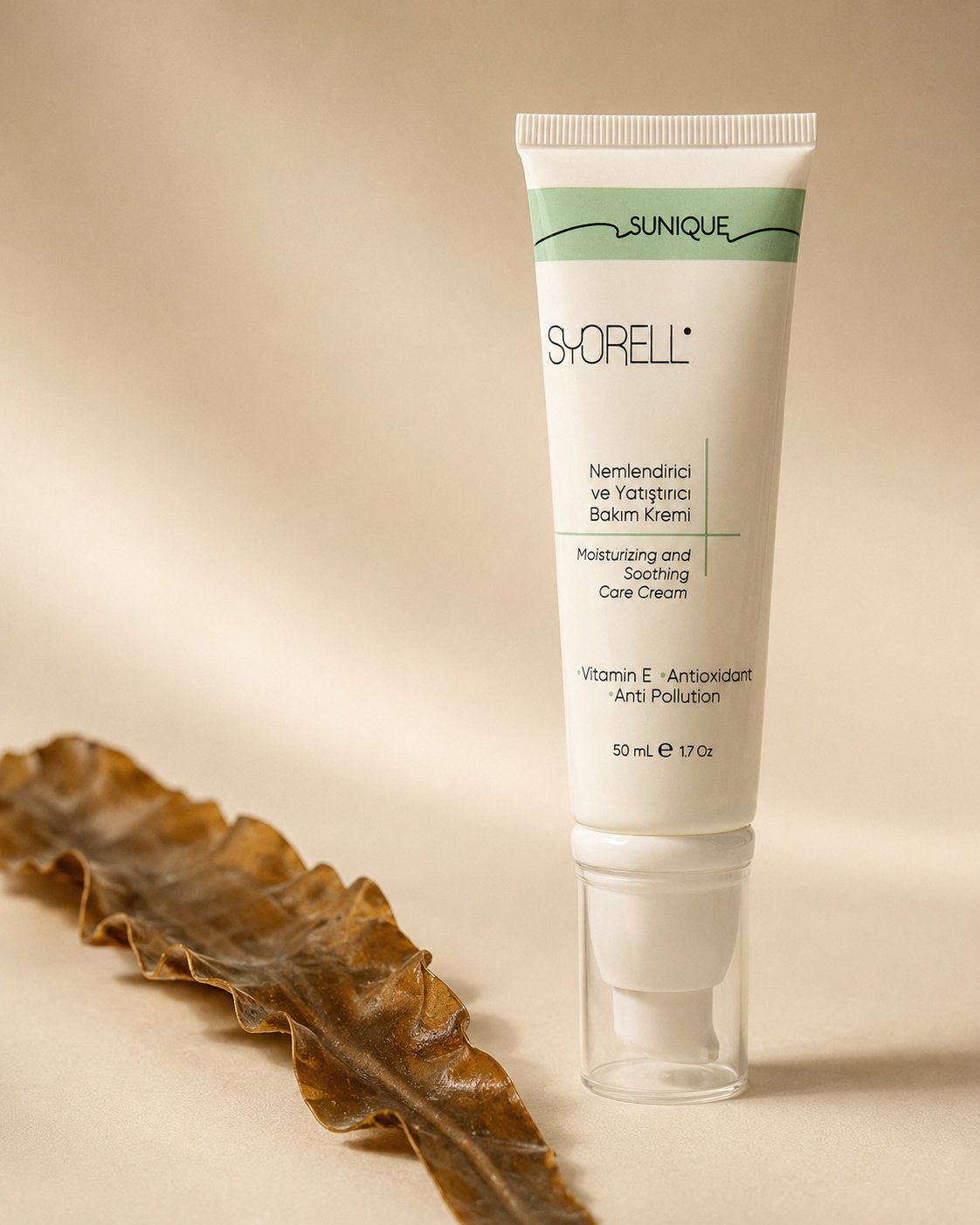 Syorell Sunique Comfort Cream on cream backdrop with dried Laminaria Ochroleuca brown algae